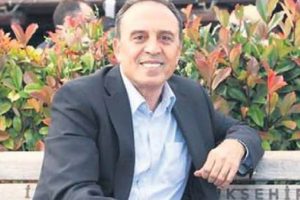 Emekli T&uuml;mgeneral askeri kışlaya d&ouml;nd&uuml;rd&uuml;