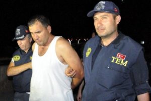 Darbeci albay Uşak'ta tutuklandı