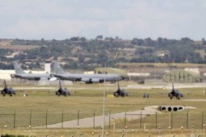 İncirlik'te para dolu kasa bulundu