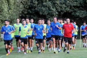 Altay antrenmanında maytap krizi