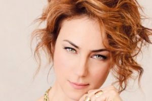 Sanem &Ccedil;elik ekrana geri d&ouml;n&uuml;yor mu?