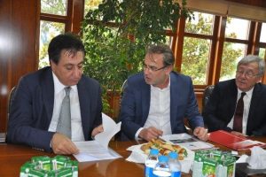 Vali k&uuml;&ccedil;&uuml;k, "Her zaman Bursa İneg&ouml;l'&uuml; destekleyeceğiz"