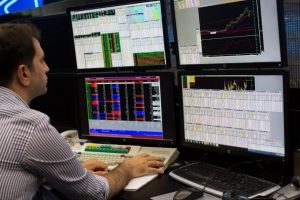 Borsa ilk yarıda y&uuml;kseldi