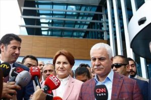 MHP'li muhalifler toplantıyı erteledi