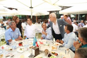 Bozbey Nil&uuml;ferli muhtarlarla buluştu