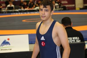 Yıldızlar Avrupa G&uuml;reş Şampiyonası başladı