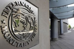 IMF bu yıl ve 2017 i&ccedil;in k&uuml;resel b&uuml;y&uuml;me tahminini d&uuml;ş&uuml;rd&uuml;