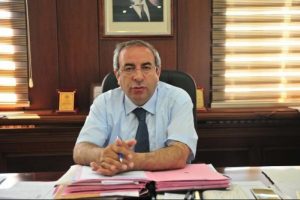 YY&Uuml;'de 15 dekan istifa etti