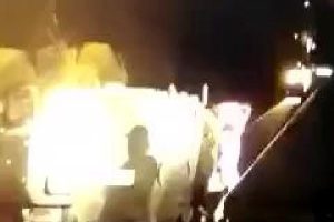 Polis &uuml;niformasıyla tanka girdi, asker &uuml;niformasıyla g&ouml;zaltına alındı
