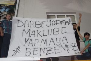 "Darbe yapmak maklube yapmaya benzemez"