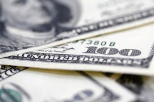 Dolar tarihi zirveye yaklaştı