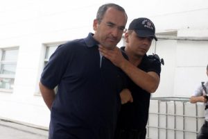 Mersin'de 22 asker ve polis tutuklandı