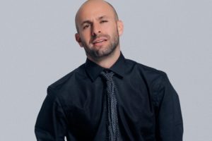 Emre &Ouml;zdemir: M&uuml;zik piyasası hakkında sert a&ccedil;ıklamalarda bulundu