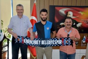Karacabey Belediyespor'da 2 imza