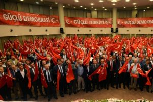 Bursa iş d&uuml;nyası demokrasi i&ccedil;in tek ses tek y&uuml;rek oldu!
