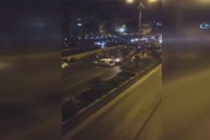 Darbeci hainler tankla ara&ccedil;ları b&ouml;yle ezdi