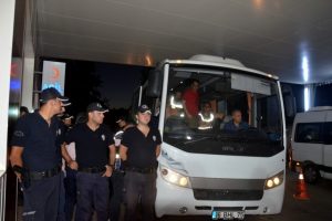 Bursa'da darbe girişimine ilişkin soruşturma kapsamında 10 hakim ve savcı tutuklandı