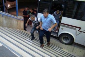 Hatay'da 21 hakim ve savcı tutuklandı