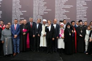 Ruhani liderler, siyasiler ve konsoloslar darbeye karşı deklarasyona imza attı
