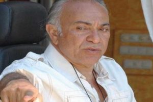Ahmet Bayer, Gen&ccedil; bir kadınla tatilde