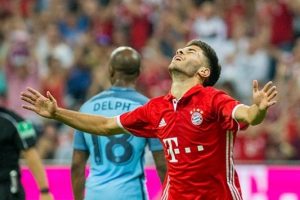 Erdal &Ouml;zt&uuml;rk 'darbe' kurbanı oldu