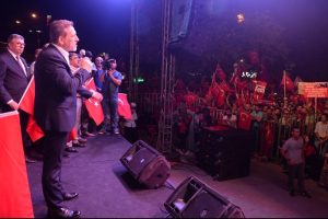 Bursa iş d&uuml;nyası demokrasi n&ouml;betinde