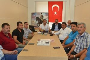 Bursa Nil&uuml;ferli muhtarlardan darbe girişimine tepki