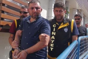 Bursa'da polisi ayağından vurdu, mermisi bitince yakalandı