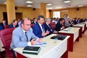 Şehitler i&ccedil;in saygı duruşu yerine dua