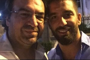 Demokrasi n&ouml;betine &uuml;nl&uuml; akını