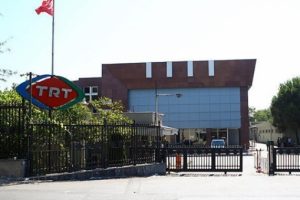 TRT ve RT&Uuml;K'te a&ccedil;ığa alınan 329 kişi hakkında soruşturma başlatıldı