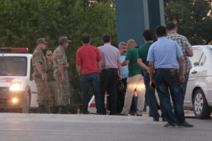 Asker ve polisten FET&Ouml;'ye operasyon: 18 g&ouml;zaltı