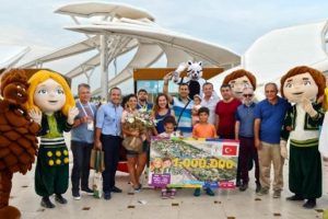 Expo 1 milyonuncu ziyaret&ccedil;isini ağırladı