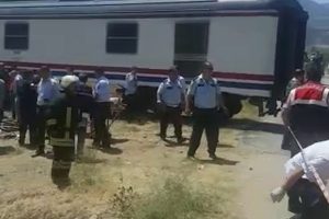 Manisa'da tren minib&uuml;s&uuml; bi&ccedil;ti: 6 &ouml;l&uuml;
