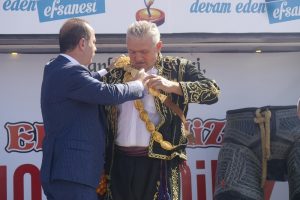 Kırkpınar ağasına davullu zurnalı karşılama