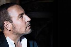 'Bu şarkıyı şerefli bir binbaşı yazdı'