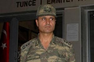Bursa'da Yurdakul  Akkuş'u ziyaret eden astsubay, g&ouml;zaltına alındı