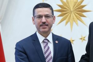 Sayıştay'da 108 kişi g&ouml;revden uzaklaştırıldı