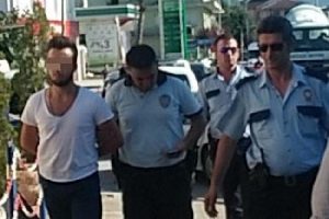 Kız arkadaşını ka&ccedil;ırmak isteyen gen&ccedil; g&ouml;zaltına alındı