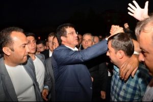 Zeybek&ccedil;i: 15 Temmuz, d&uuml;nya tarihine T&uuml;rk Milleti'nin devrimi olarak ge&ccedil;ecektir