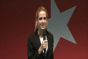 Alman Oyuncu Wilma Elles: Bu halka hi&ccedil; kimse karşı koyamaz