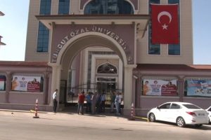 Turgut &Ouml;zal &Uuml;niversitesi kapatıldı