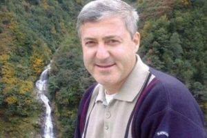 Aile hekimi, evinin bah&ccedil;esinde vahşice &ouml;ld&uuml;r&uuml;ld&uuml;