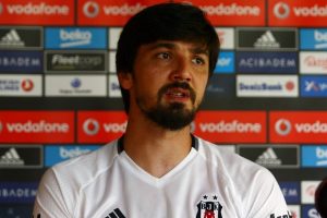 Tolga Zengin: Kimse ayrıldığı i&ccedil;in vatan haini değildir