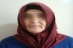 Annesini bı&ccedil;aklayan babasını bı&ccedil;akladı