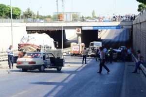 Eskişehir'de kaza &uuml;st&uuml;ne kaza: Toplam 13 ara&ccedil;