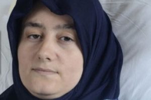 K&ouml;pr&uuml;'de tankların karşısına ilk dikilen kadın konuştu