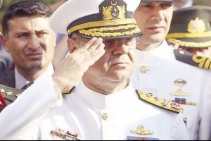 Darbeci korumalarından ka&ccedil;mış