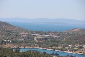 Fo&ccedil;a'daki askeri &uuml;sse b&uuml;y&uuml;k operasyon: &Ccedil;ok sayıda asker g&ouml;zaltında