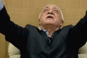 G&uuml;len'in doğduğu ev umumi tuvalet oluyor